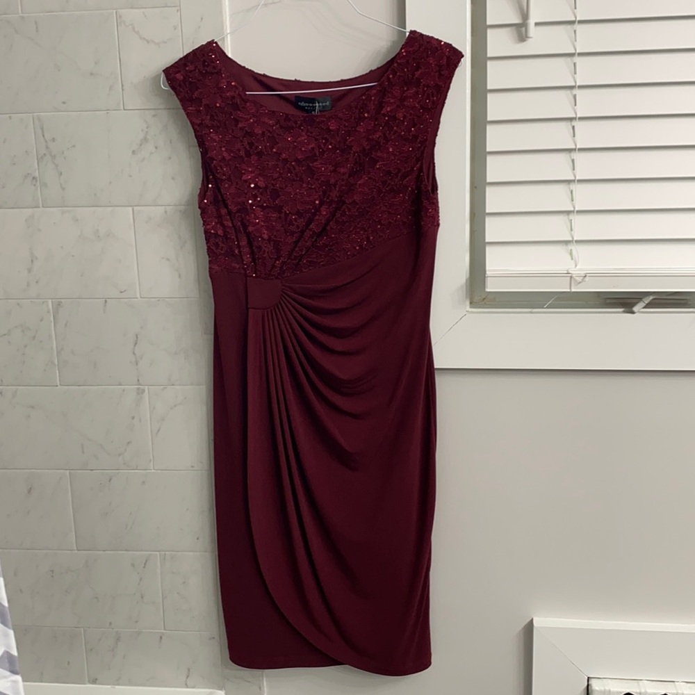 Red Sparkly Size 10 Women’s Dress